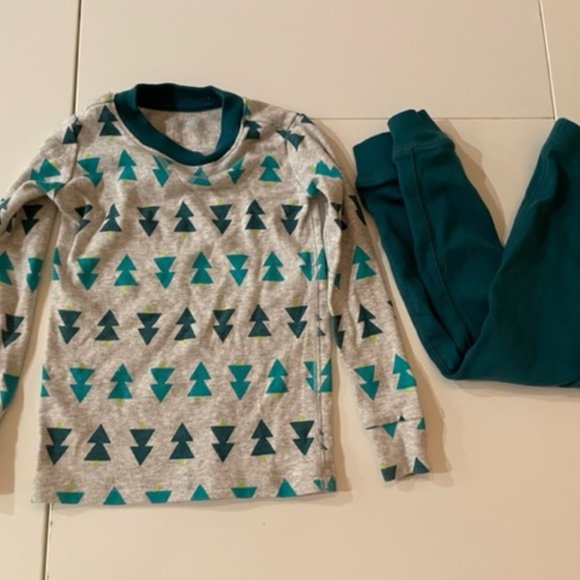 Matching Family Pajamas (Primary Brand) Women's XS/S, Men's Large, Kid's 2-3T - Picture 6 of 7